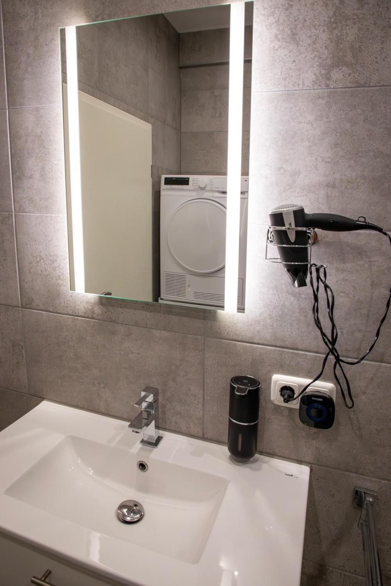 Apartment Hannibal - Design Lilie 2, Vw Naehe, Parkplatz, Kueche, Highspeed-wlan, Fitness, Solarium *